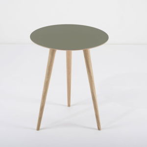 Príručný stolík z dubového dreva so zelenou doskou Gazzda Arp, ⌀ 45 cm