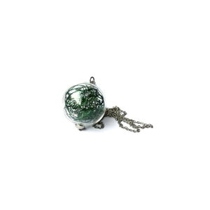 Sklenený zelený náhrdelník Ko-ra-le Wired Long