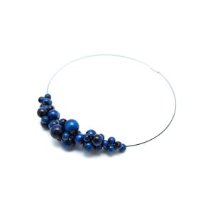 Drevený modrý náhrdelník Ko-ra-le Foam