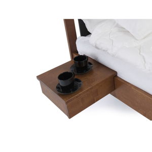 Hnedomorený ručne vyrobený nočný stolík z masívneho brezového dreva Kiteen Koli