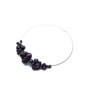 Drevený fialový náhrdelník Ko-ra-le Foam