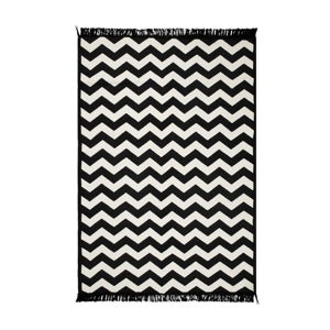 Čierno-biely obojstranný koberec Zig Zag 80 × 150 cm