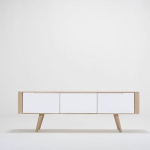 Televízny stolík z dubového dreva Ena, 135 × 55 × 45 cm