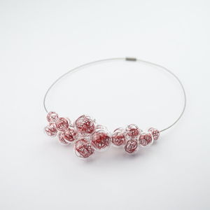 Sklenený červený náhrdelník Ko-ra-le Wired Foam